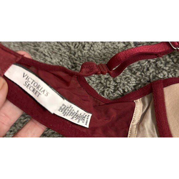 Victoria’s Secret red lace bralette - Picture 4 of 4
